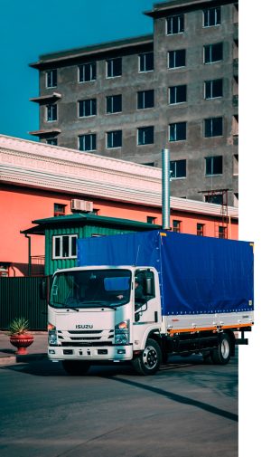 ISUZU NPR75K Бортовой с тентом